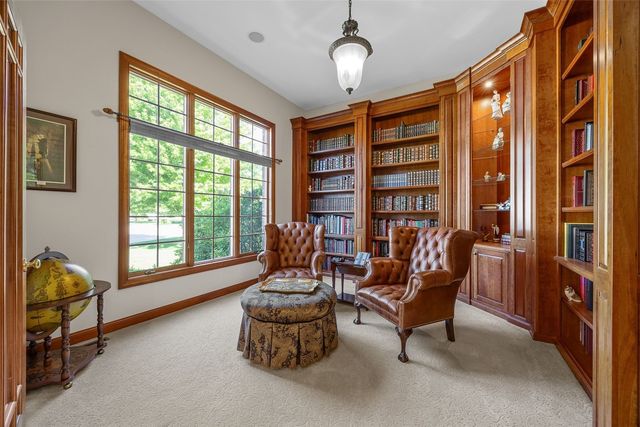 1630 Mackenzie Drive, Cedar Rapids, IA 52411