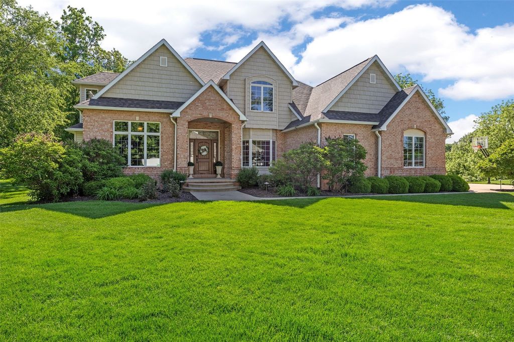 1630 Mackenzie Drive, Cedar Rapids, IA 52411