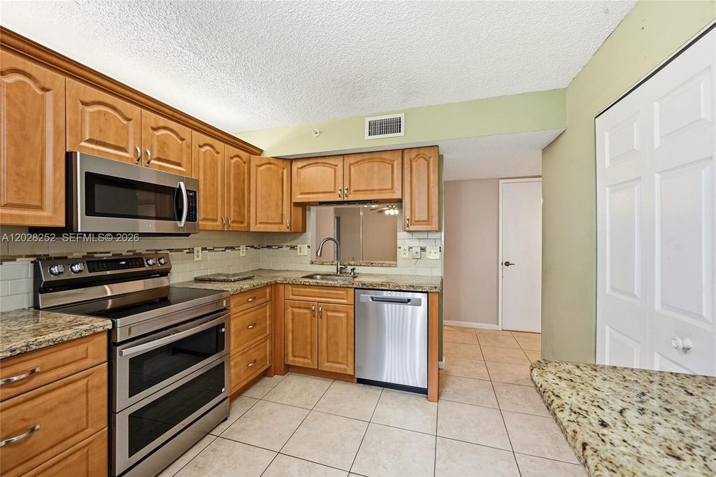 15342 Lakes Of Delray Blvd 90, Delray Beach, FL 33484
