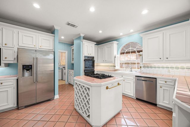 15914 S Barkers Landing Road, Houston, TX 77079