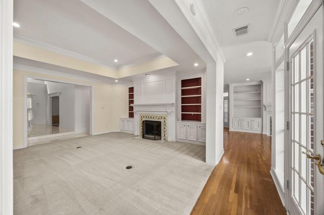 15914 S Barkers Landing Road, Houston, TX 77079