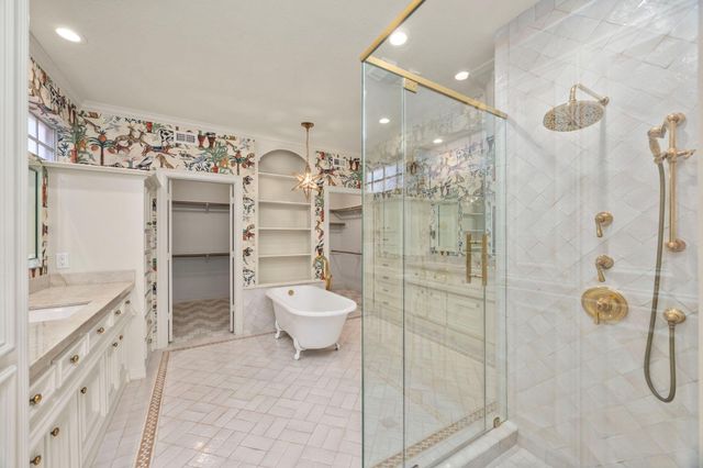 15914 S Barkers Landing Road, Houston, TX 77079