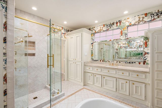 15914 S Barkers Landing Road, Houston, TX 77079