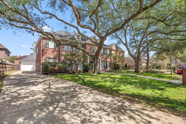 15914 S Barkers Landing Road, Houston, TX 77079