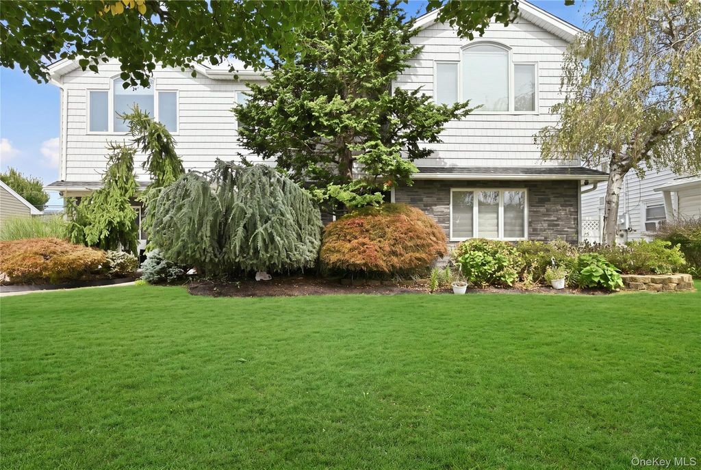 2555 Arleigh Road, East Meadow, NY 11554 — exterior