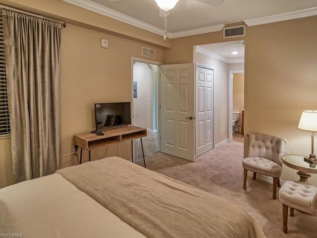 9830 Giaveno CIR 1617, Naples, FL 34113