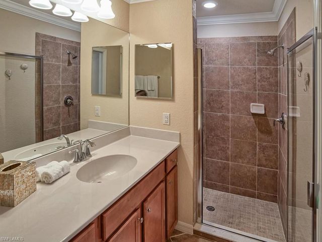 9830 Giaveno CIR 1617, Naples, FL 34113
