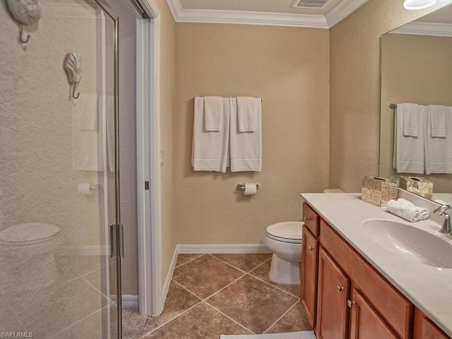 9830 Giaveno CIR 1617, Naples, FL 34113