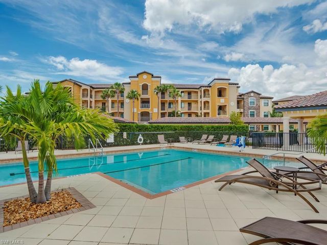 9830 Giaveno CIR 1617, Naples, FL 34113