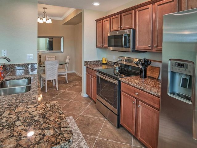 9830 Giaveno CIR 1617, Naples, FL 34113