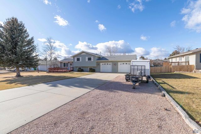 6560 BEVERLY DR, Rapid City, SD 57701