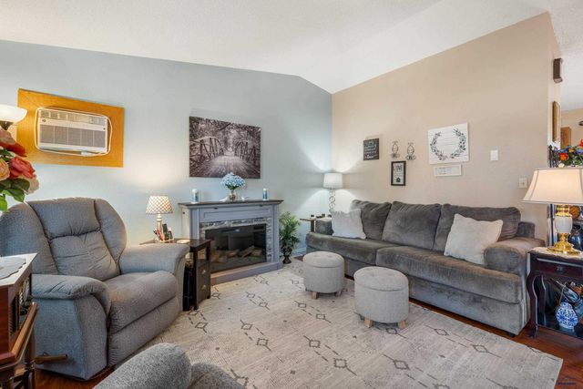 6560 BEVERLY DR, Rapid City, SD 57701