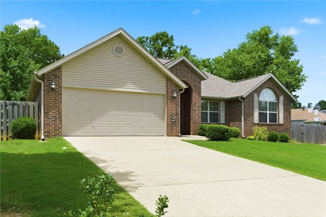 2764 N Ashbrook Drive, Fayetteville, AR 72703