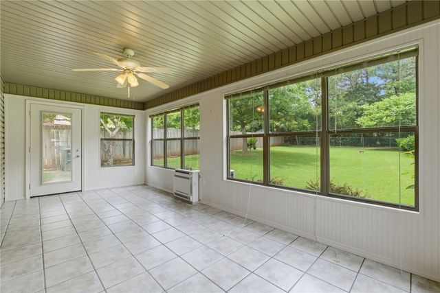 2764 N Ashbrook Drive, Fayetteville, AR 72703