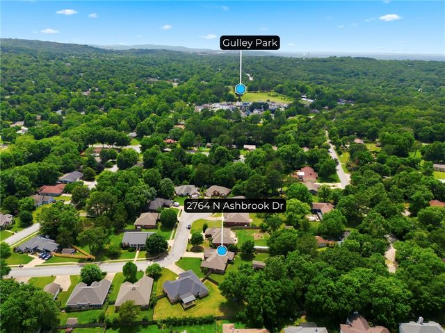 2764 N Ashbrook Drive, Fayetteville, AR 72703