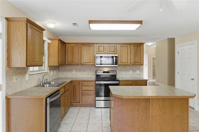 2764 N Ashbrook Drive, Fayetteville, AR 72703