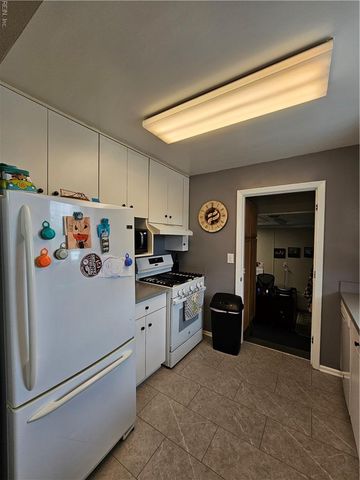 1141 Leland CIR, Virginia Beach, VA 23464