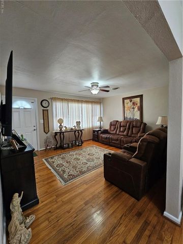 1141 Leland CIR, Virginia Beach, VA 23464