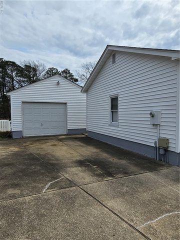 1141 Leland CIR, Virginia Beach, VA 23464