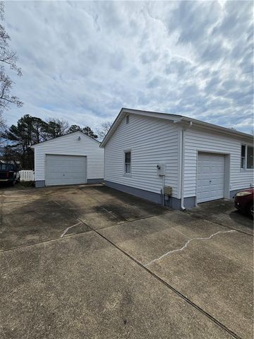 1141 Leland CIR, Virginia Beach, VA 23464