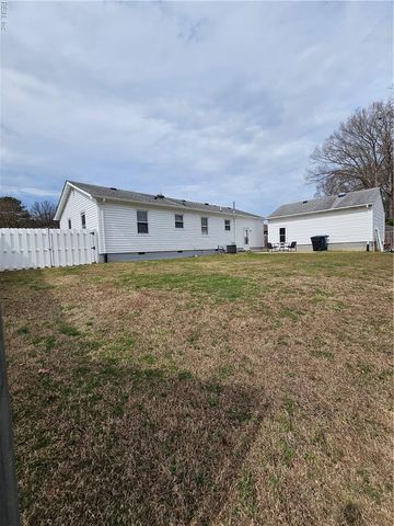 1141 Leland CIR, Virginia Beach, VA 23464