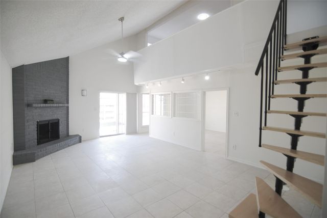 6207 Grandvale Drive, Houston, TX 77072