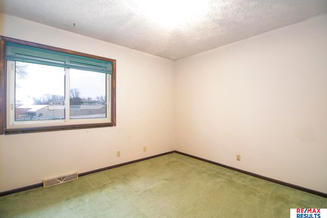 6373 S 140th Avenue, Omaha, NE 68137