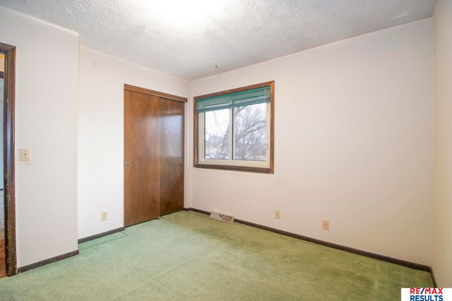 6373 S 140th Avenue, Omaha, NE 68137