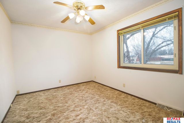 6373 S 140th Avenue, Omaha, NE 68137