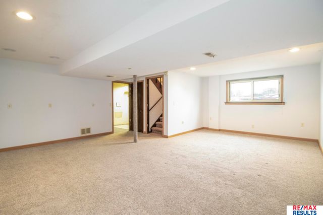 6373 S 140th Avenue, Omaha, NE 68137