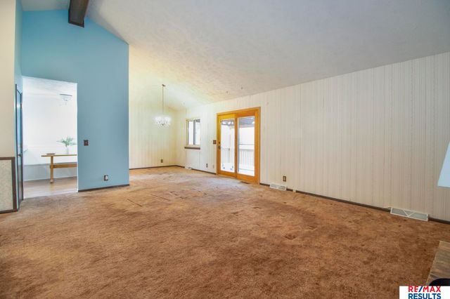 6373 S 140th Avenue, Omaha, NE 68137