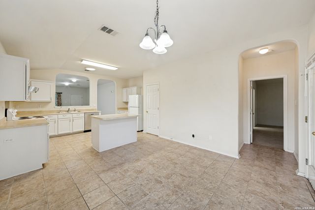 1939 OWLWOLF CRK, San Antonio, TX 78245