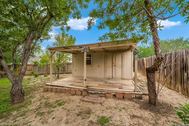 1939 OWLWOLF CRK, San Antonio, TX 78245