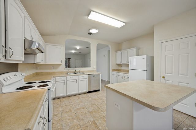 1939 OWLWOLF CRK, San Antonio, TX 78245