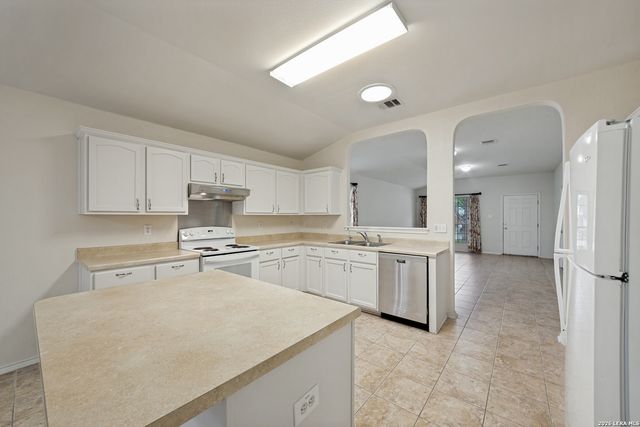 1939 OWLWOLF CRK, San Antonio, TX 78245