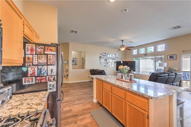 572 Broomspun Street, Henderson, NV 89015