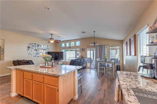 572 Broomspun Street, Henderson, NV 89015