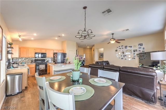 572 Broomspun Street, Henderson, NV 89015