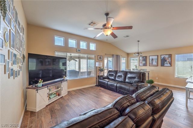 572 Broomspun Street, Henderson, NV 89015