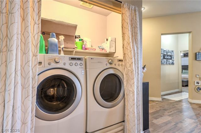 572 Broomspun Street, Henderson, NV 89015