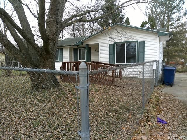 2802 Eaton Place, Flint, MI 48506