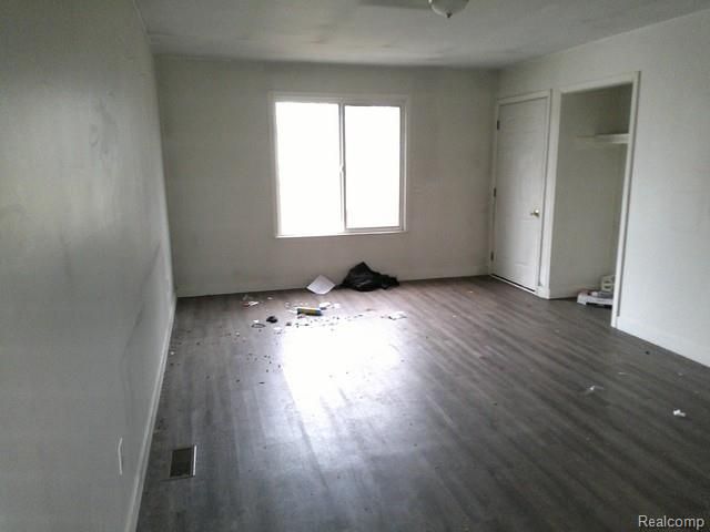 2802 Eaton Place, Flint, MI 48506