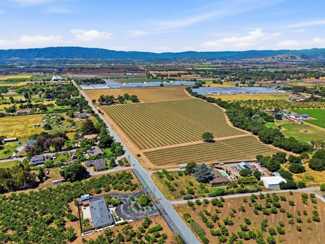 3115 Leavesley Road, Gilroy, CA 95020