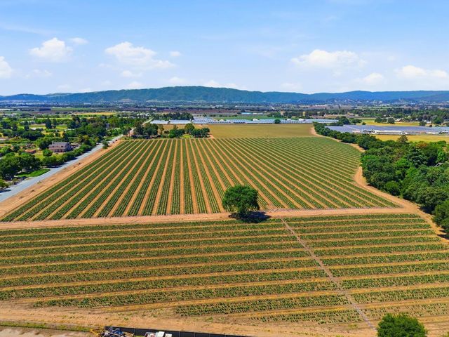 3115 Leavesley Road, Gilroy, CA 95020