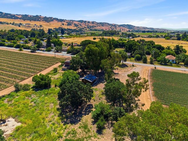 3115 Leavesley Road, Gilroy, CA 95020