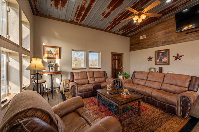 3850 FM 71, Talco, TX 75487