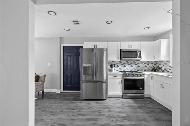 3007 DIXIE AVENUE, Sarasota, FL 34234