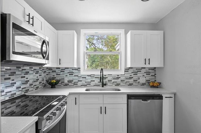 3007 DIXIE AVENUE, Sarasota, FL 34234