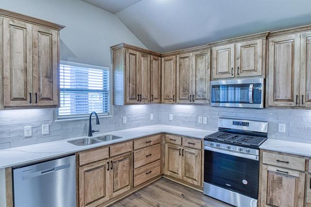 3225 Pagoda Pead Drive, Yukon, OK 73099