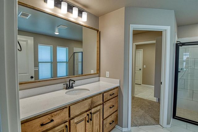 3225 Pagoda Pead Drive, Yukon, OK 73099